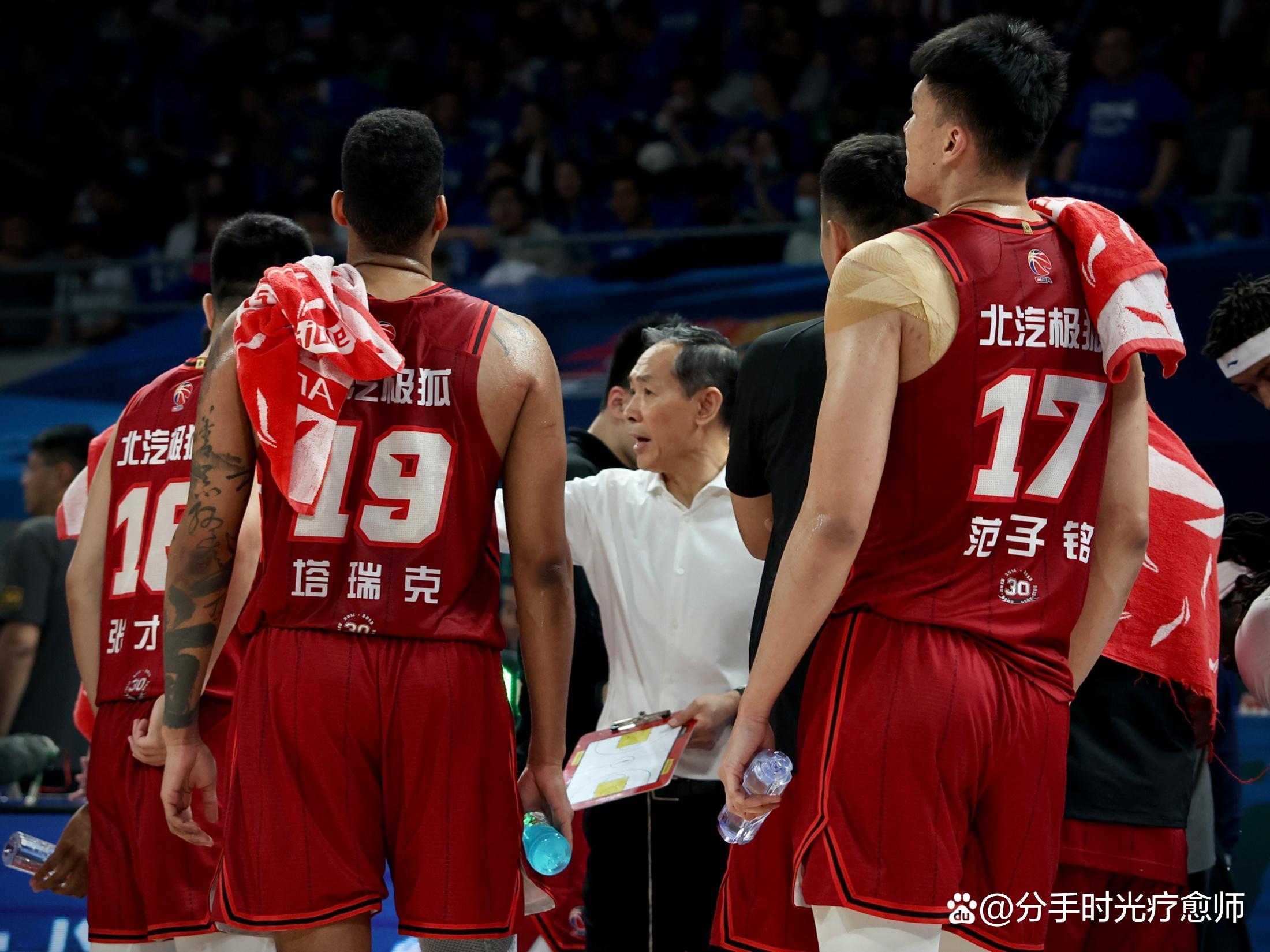 开云体验APP官网入口-太狠了！深圳男篮国际比赛日状态回暖赛后瓦伦西亚调整名单以备葡超，穆雷与40激战SKT分钟