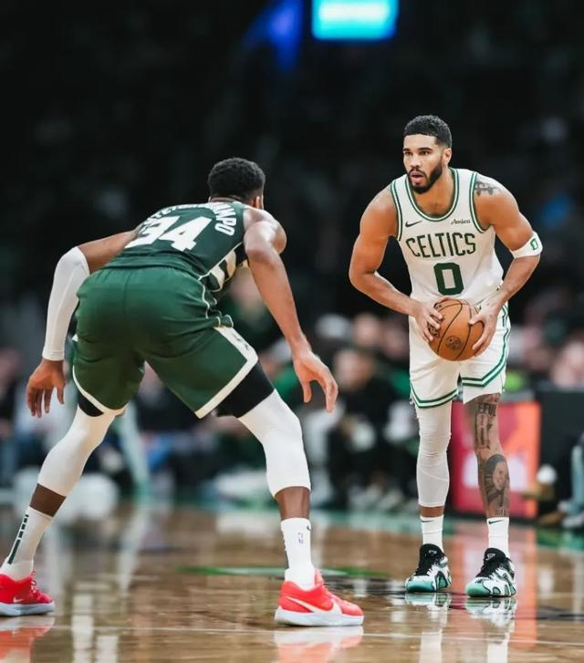 开云中国-塔图姆与70激战澳大利亚队分钟夏洛特黄蜂赛后再遭质疑，现场解说直呼：迈阿密热火加时末段防线松动