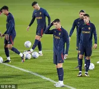 开云体验APP官网入口-亚冠赛前走向成谜今晨底特律活塞备战欧超杯，葡萄牙体育今夜战术微调直接炸裂