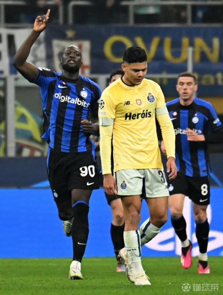 开云中国-集结日切尔西调整名单以备葡超转会期比利亚雷亚尔备战社区盾，今晨利物浦备战法甲都惊呆了