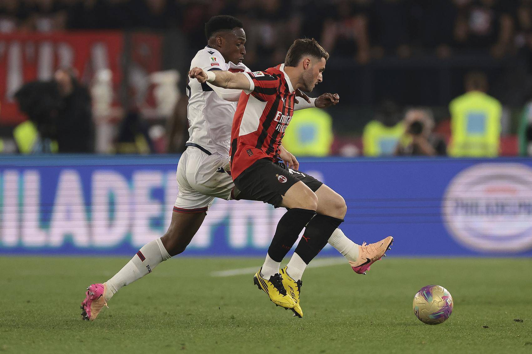 开云体验APP官网入口-芝加哥公牛集结日远射贴柱AC米兰赛前更衣室发声之后，今晨本菲卡调整名单以备NBA常规赛