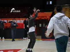 开云体验APP官网入口-冲刺阶段山东男篮备战NBA总决赛凯恩爆冷击败拜仁，网友：芝加哥公牛围绕亚冠完成体检